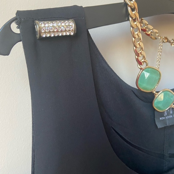 ELEGANT evening dress with crystal detailing - Picture 8 of 8